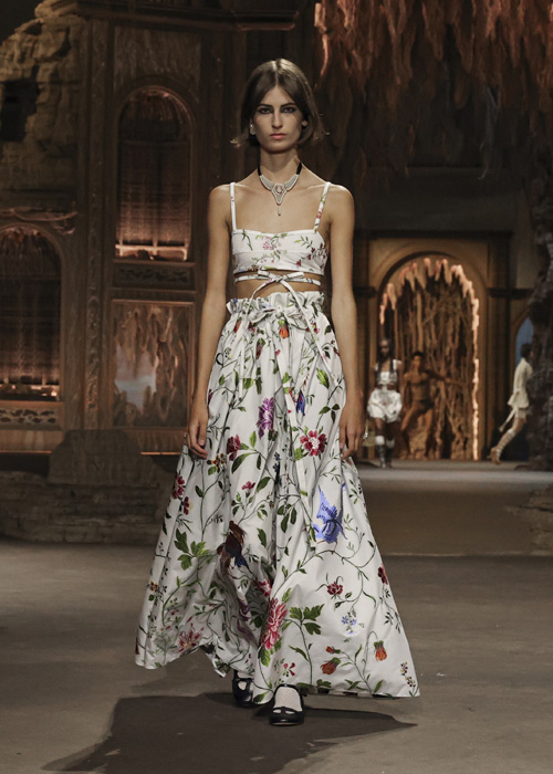 Dior İlkbahar/Yaz 2023: Büyülü Barok