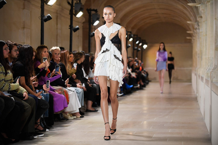 Victoria Beckham İlkbahar/Yaz 2023