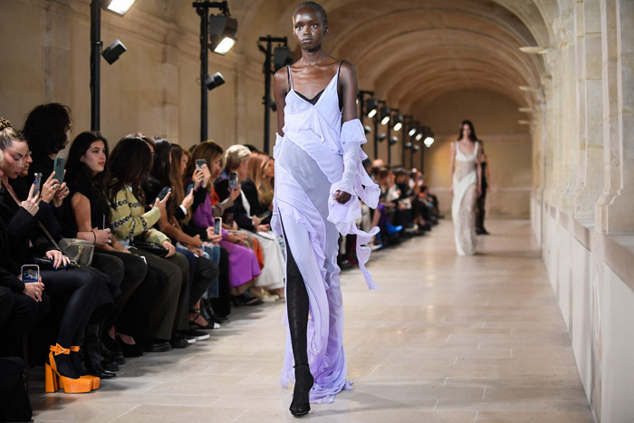 Victoria Beckham İlkbahar/Yaz 2023