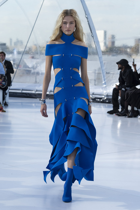 İlk Bakışta: Alexander McQueen İlkbahar/Yaz 2023