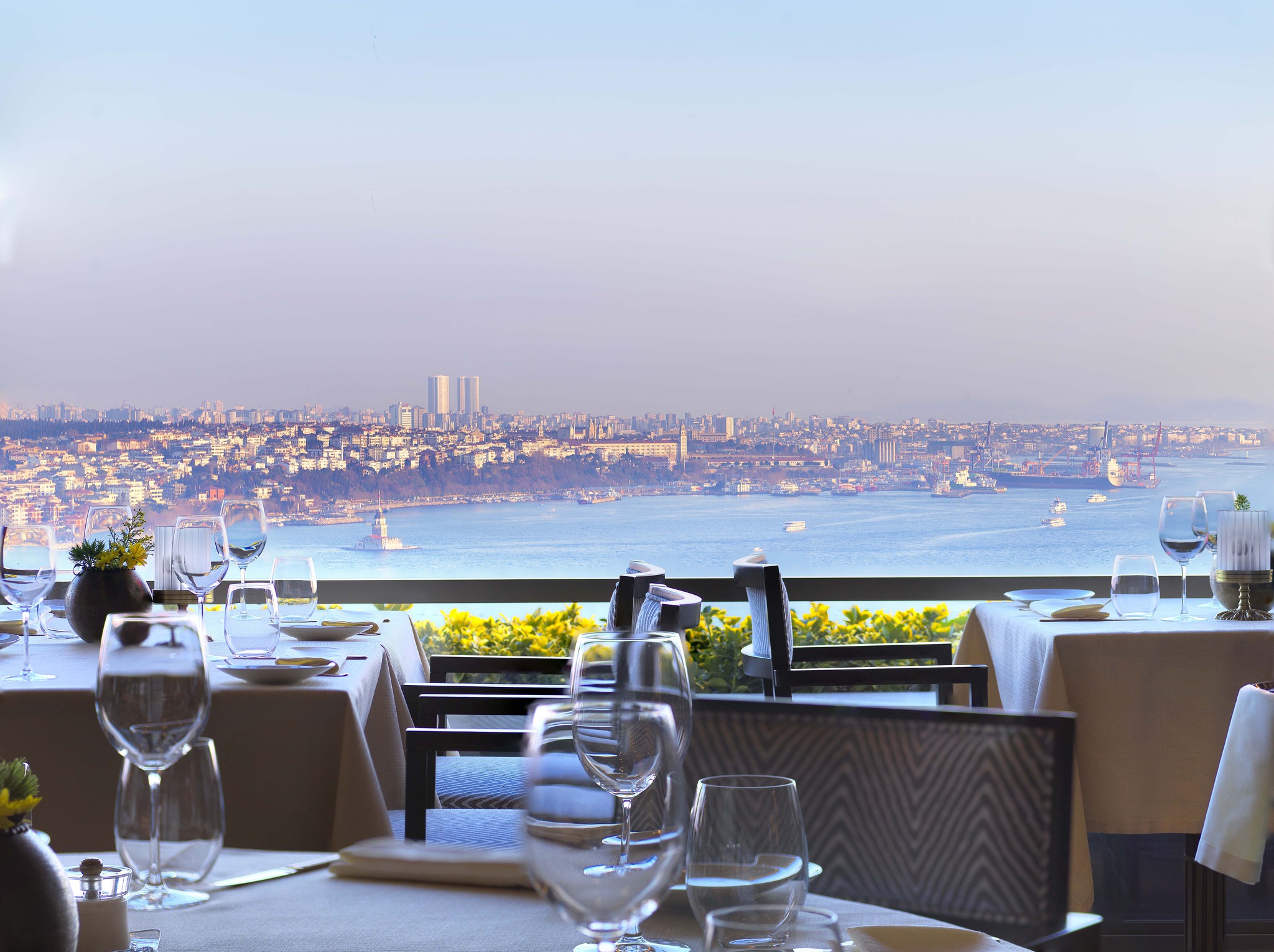 Şehrin Yeni Gastro-Terası; Izaka Terrace