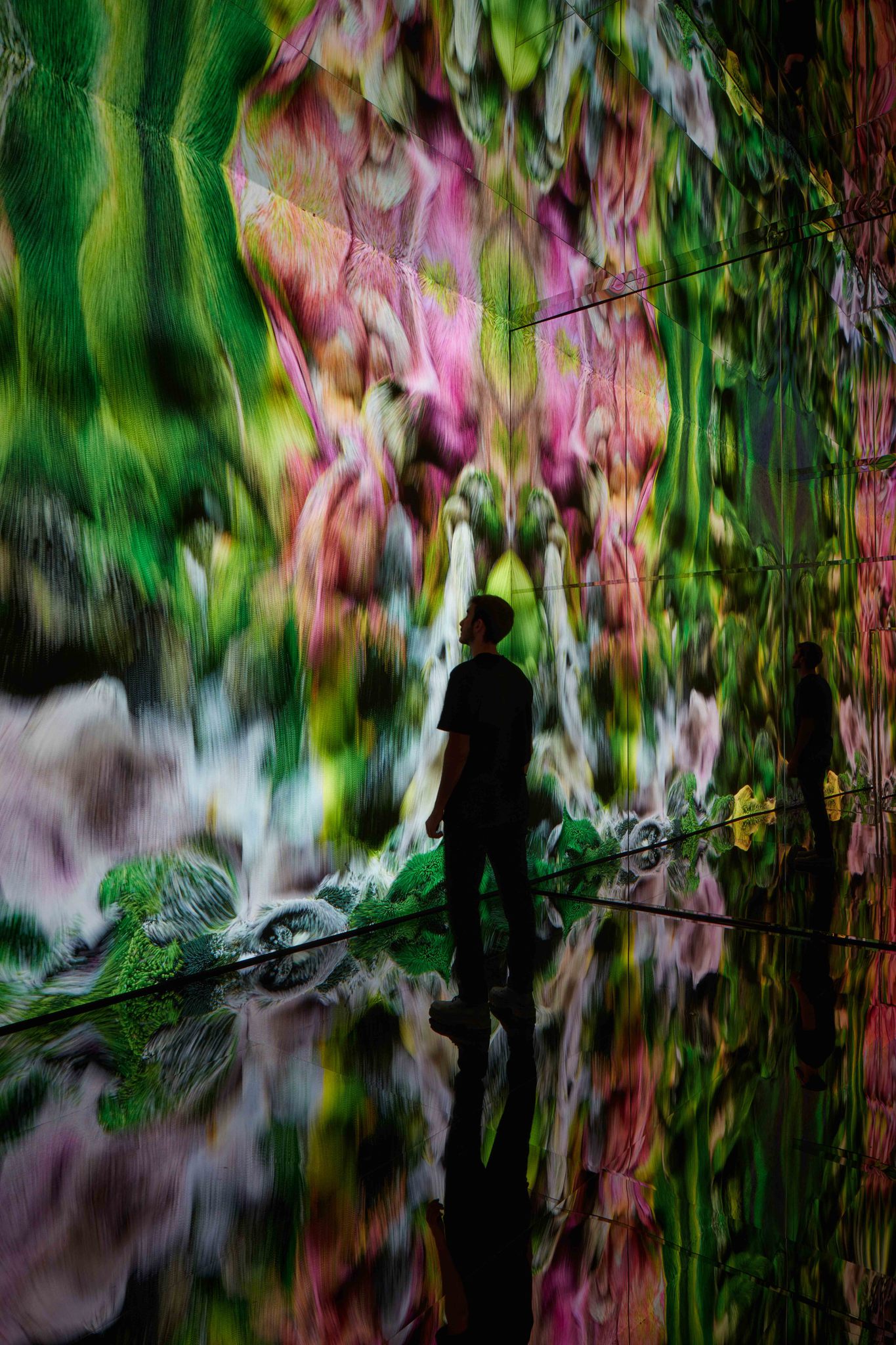 Refik Anadol İle Bulgari Serpenti Metamorfozu