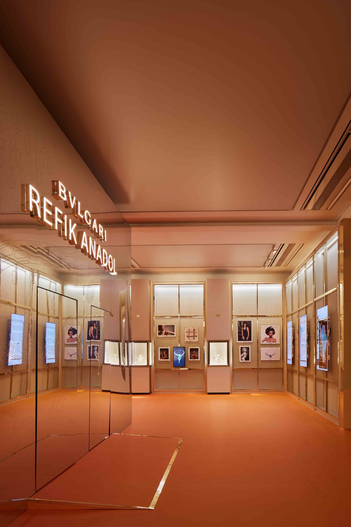 Refik Anadol İle Bulgari Serpenti Metamorfozu