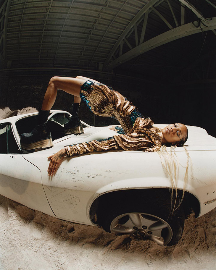 Güçlü Ve Korkusuz: Balmain Resort 2023