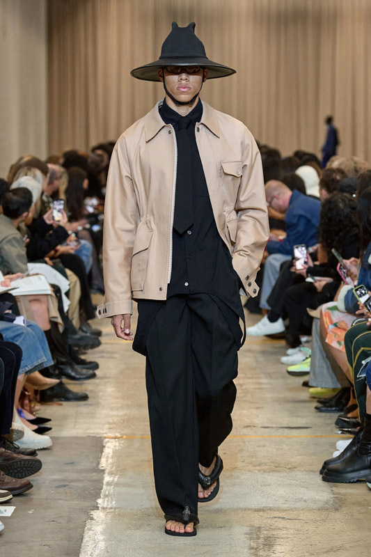 Burberry İlkbahar Yaz 2023 Koleksiyonu