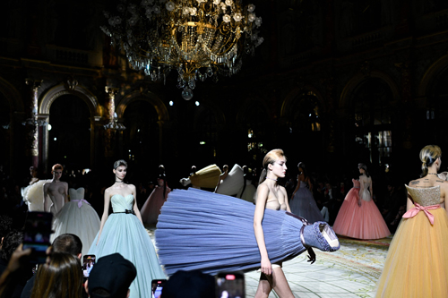 Viktor & Rolf Couture İlkbahar 2023
