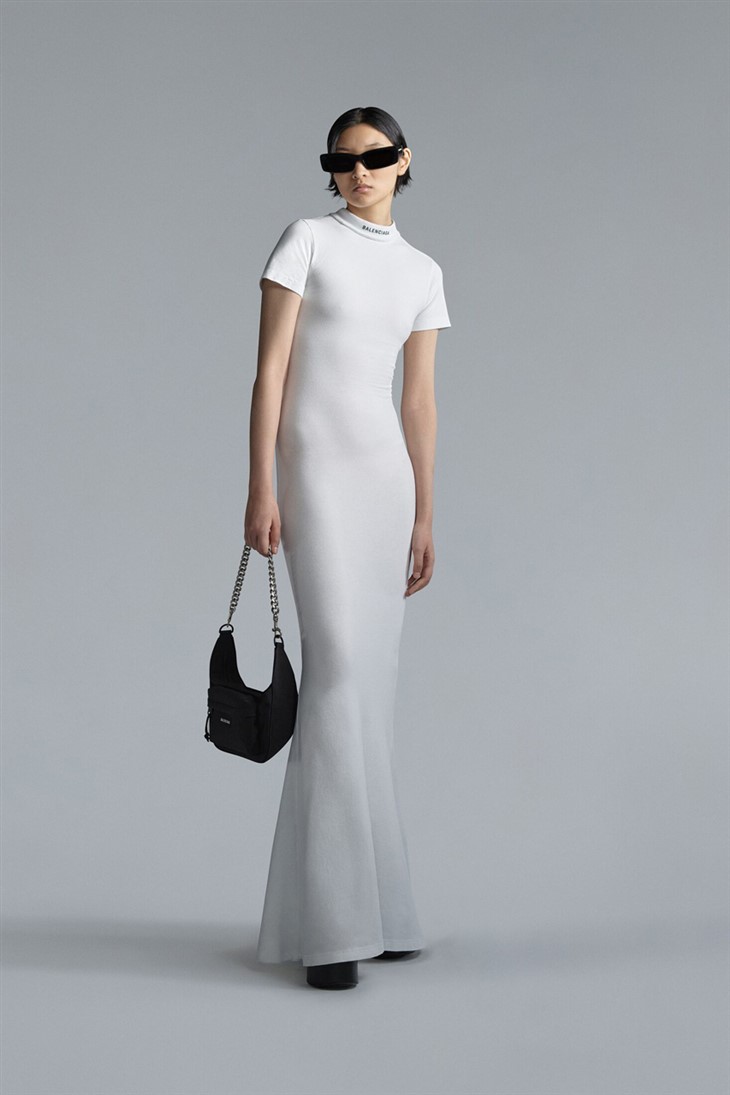 Balenciaga'nın Gizemli Siluetleri