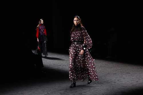 Chanel Sonbahar/Kış 2023'te Çiçek Açıyor