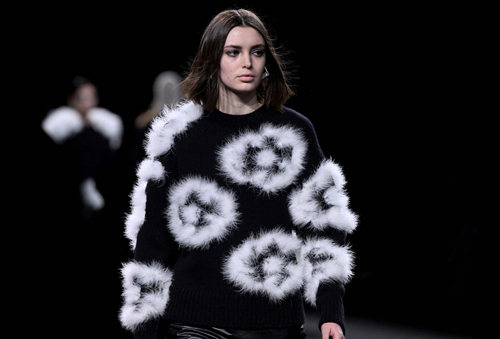 Chanel Sonbahar/Kış 2023'te Çiçek Açıyor