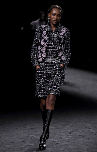 Chanel Sonbahar/Kış 2023'te Çiçek Açıyor