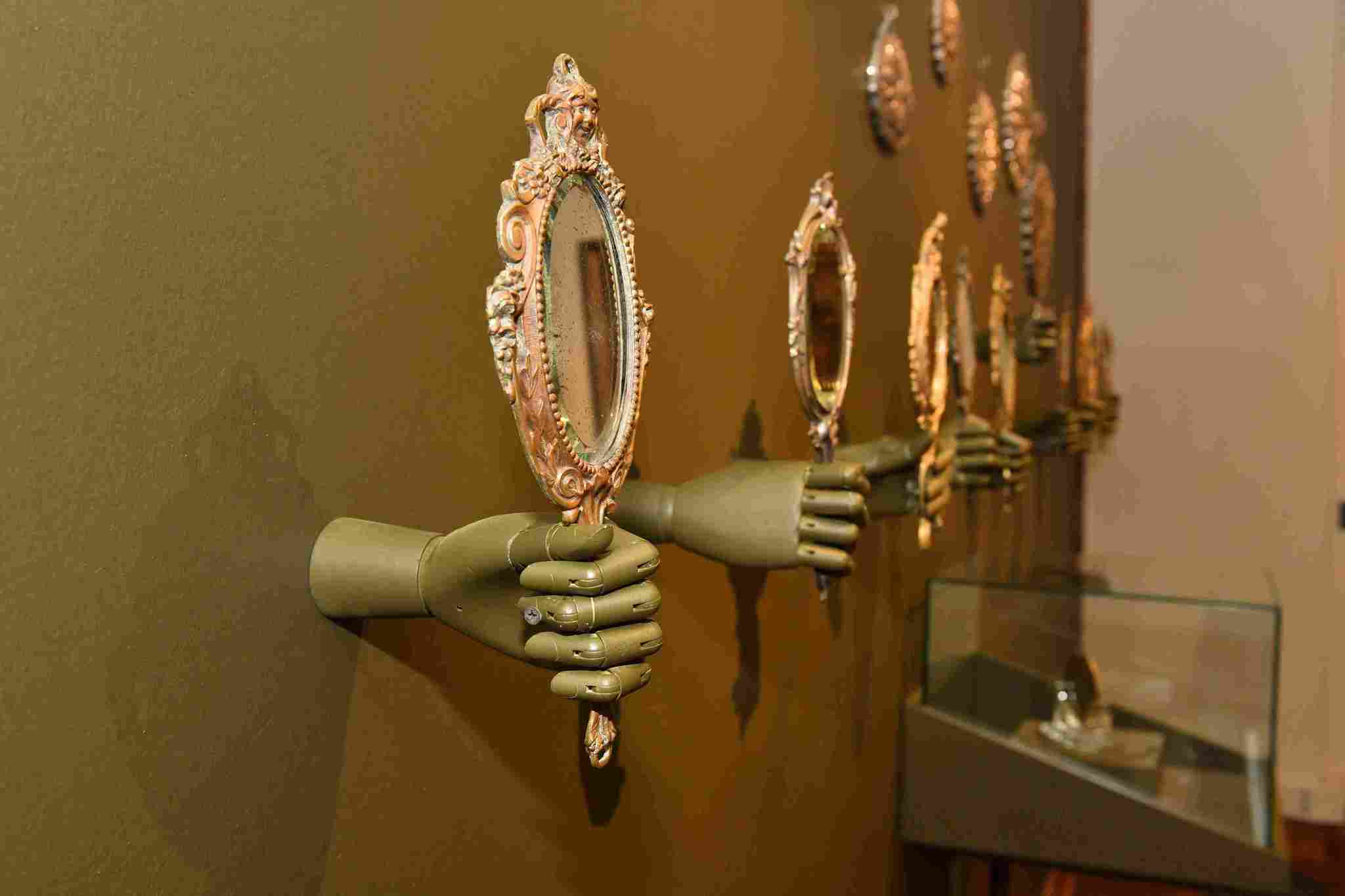 "Kuytu" Sergisi Kalyon Kültür'de