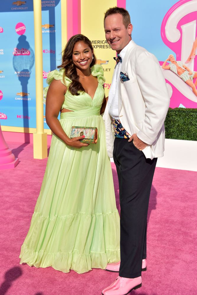 ‘’Barbie’’ Pembe halısında dünya prömiyerini gerçekleştirdi