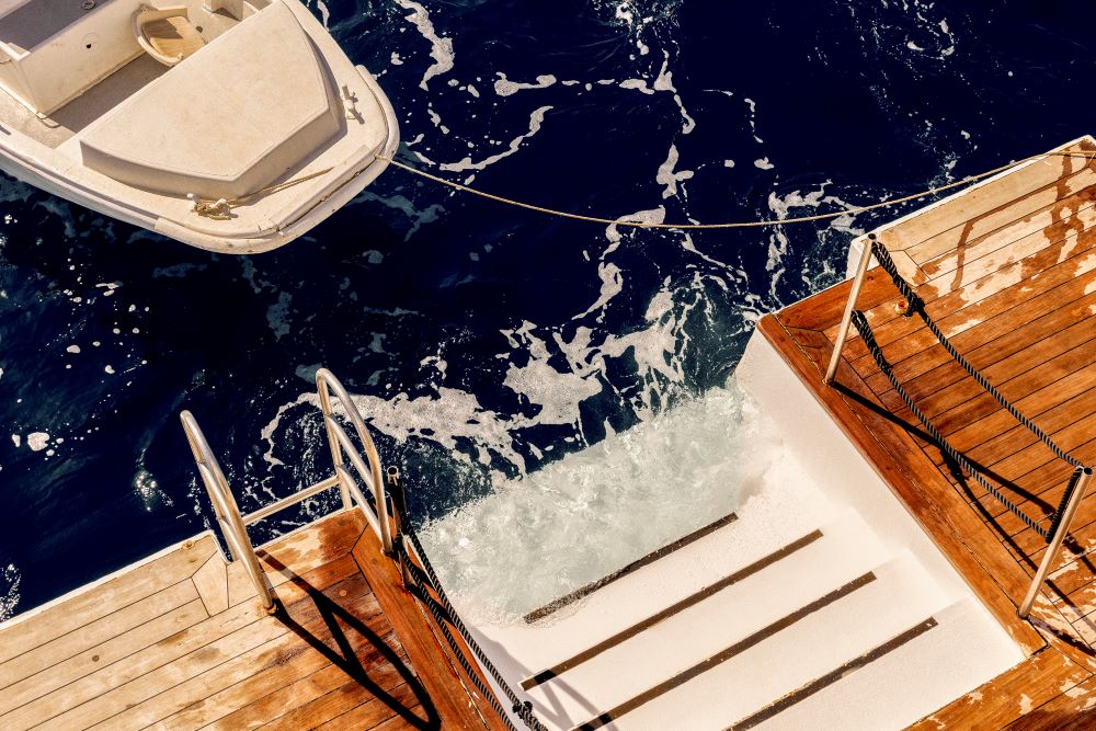 Yeni, çağdaş ve lüks