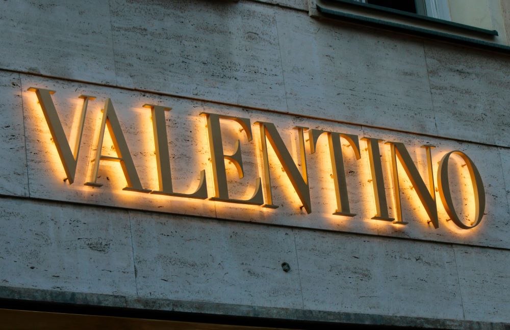 Lüks grup Kering, Valentino’yu nakit olarak satın aldı