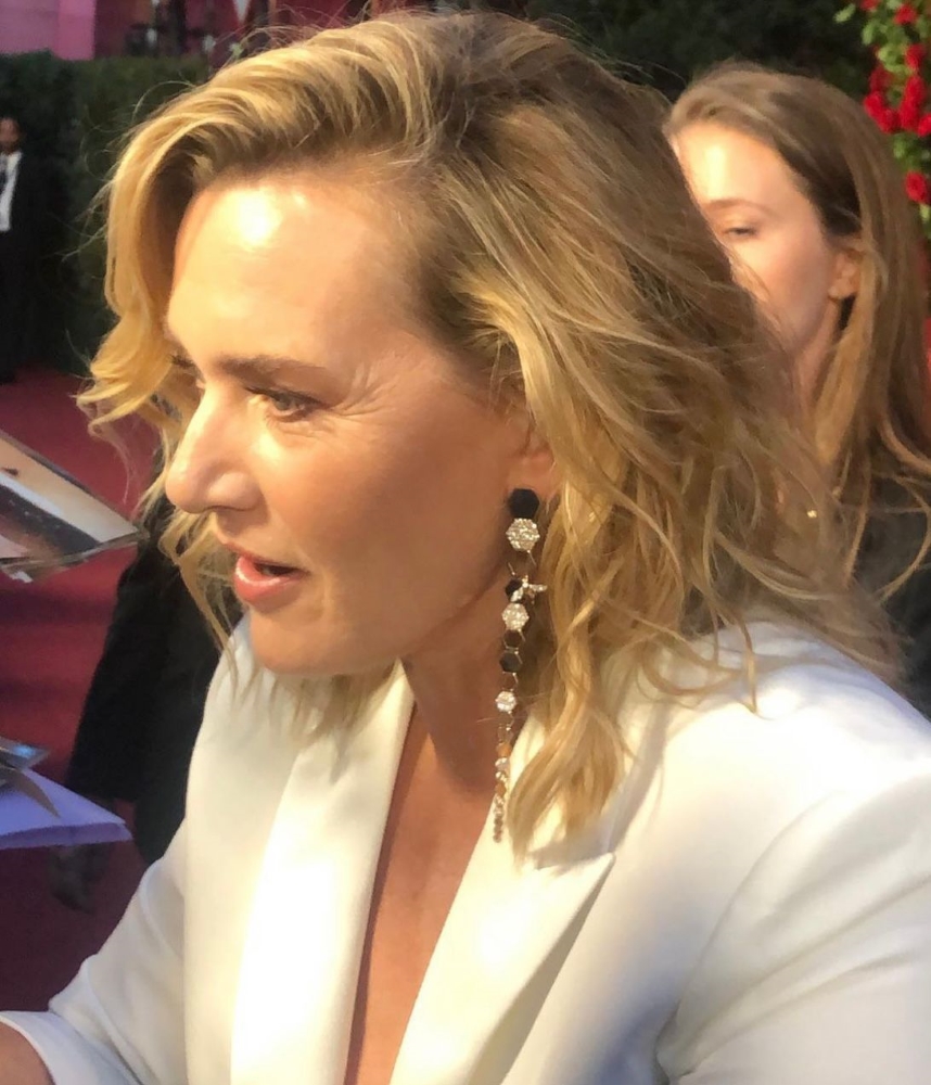 Kate Winslet’ın Tercihi, Bee Goddess Honeycomb Tılsım Mücevheri Oldu