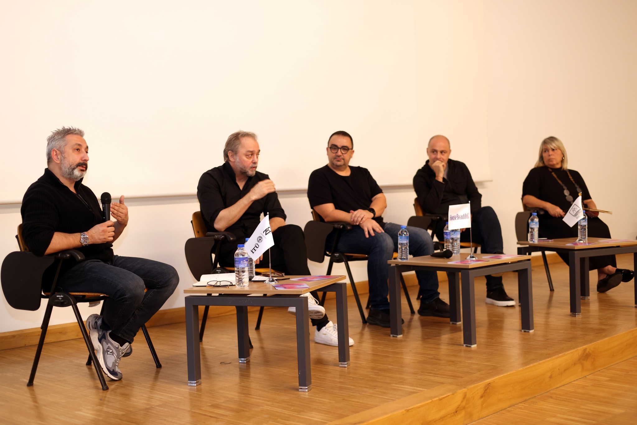 Gelecek Ne Getirecek?