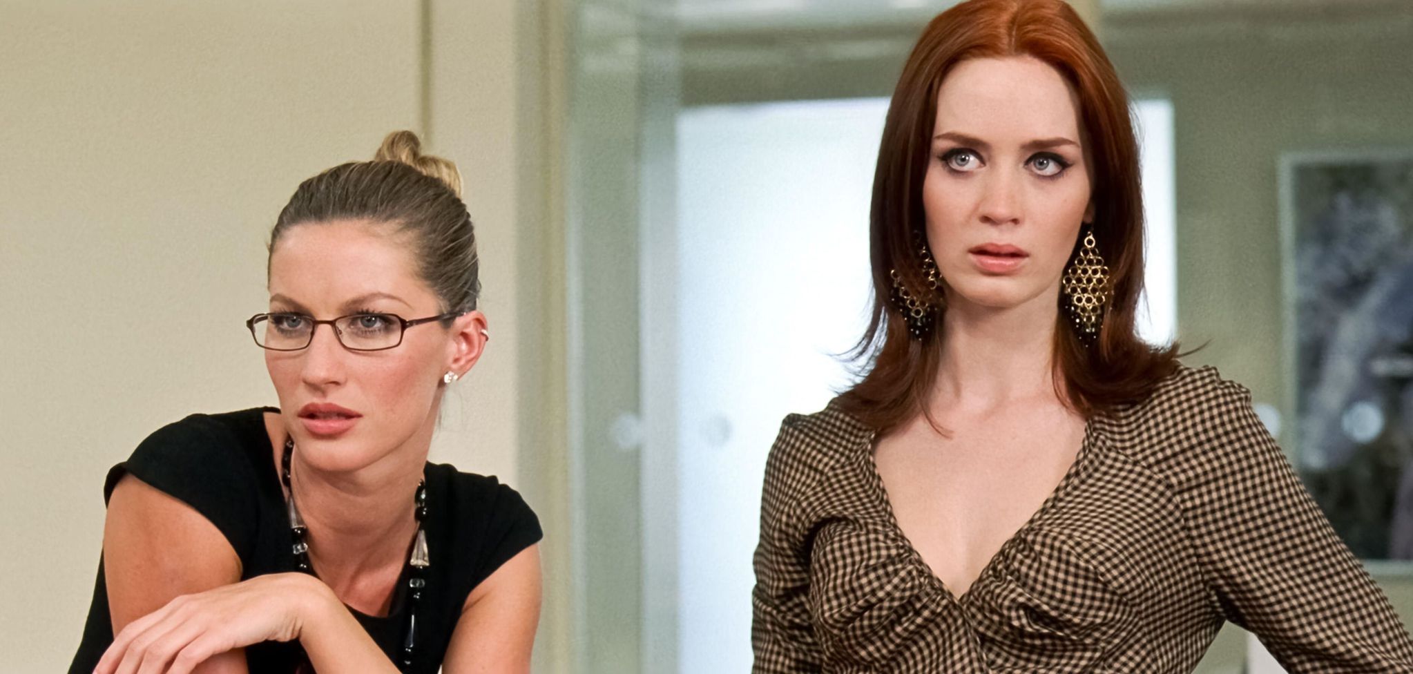 Bir 90’lar Trendi Daha: Sekreter Estetiği