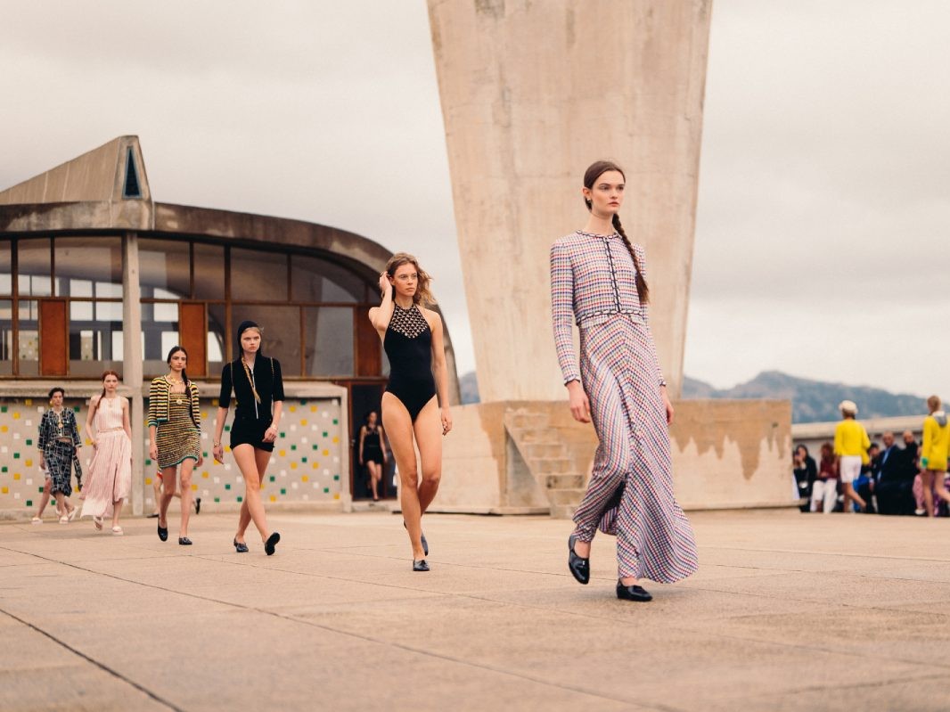 Chanel Cruise 2025 Defilesi