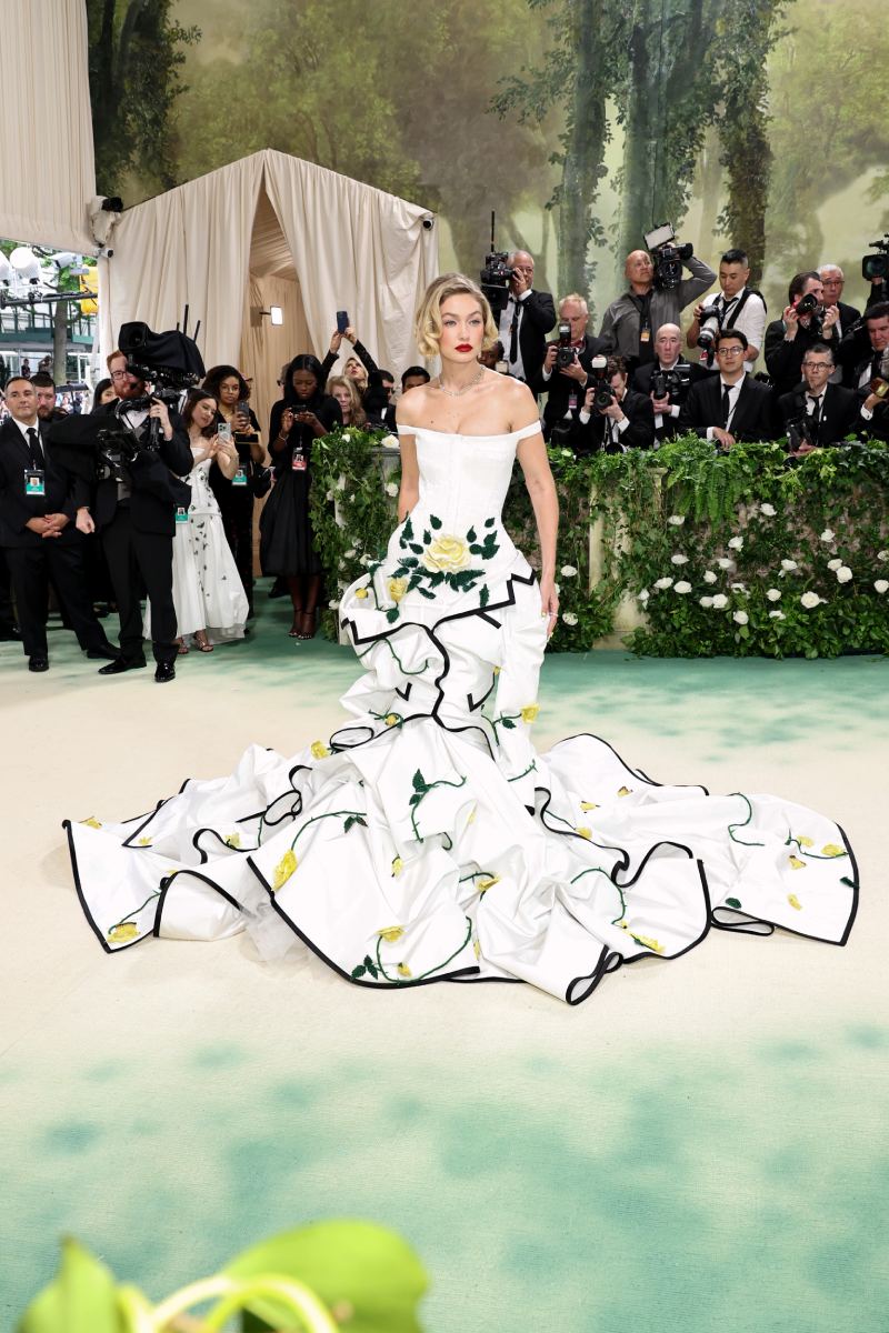 Gigi Hadid – Thom Browne