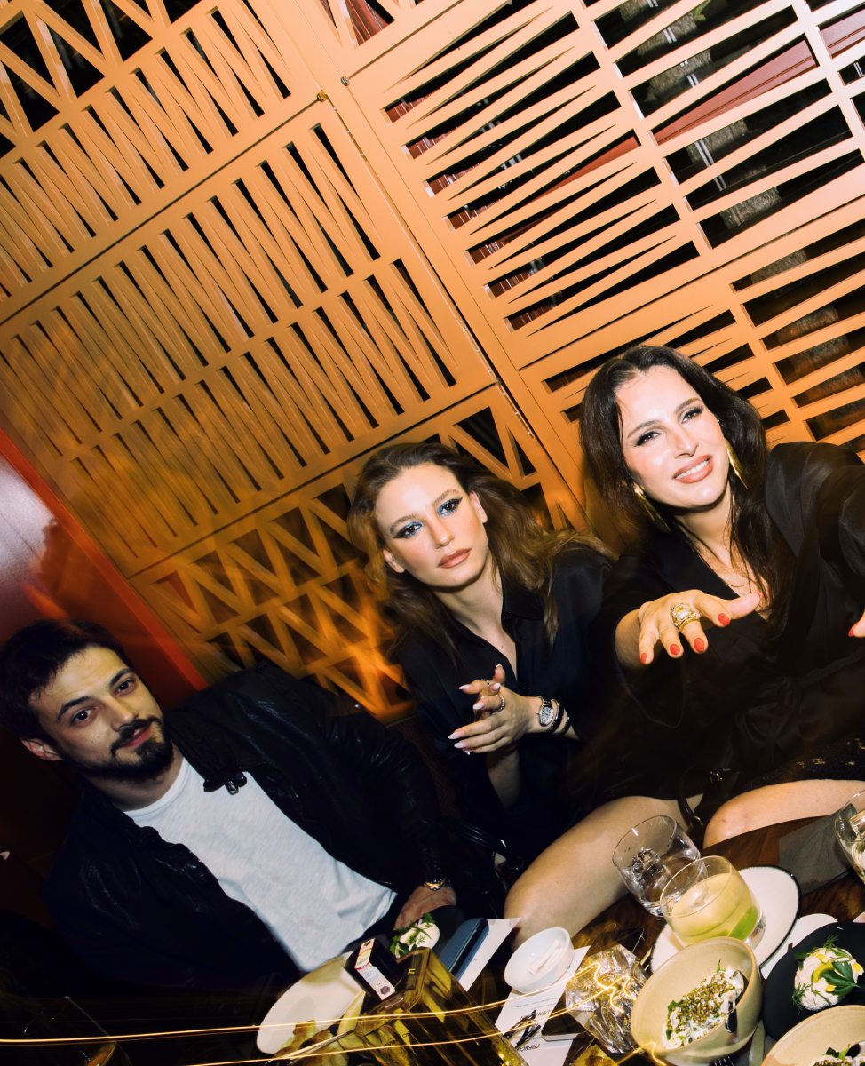 Mert Yazıcıoğlu - Serenay Sarıkaya - Nevbahar Koç