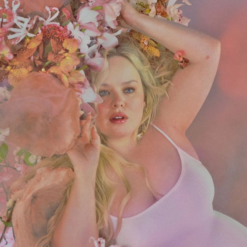 SKIMS’in Yeni Kampanya Yüzü Nicola Coughlan