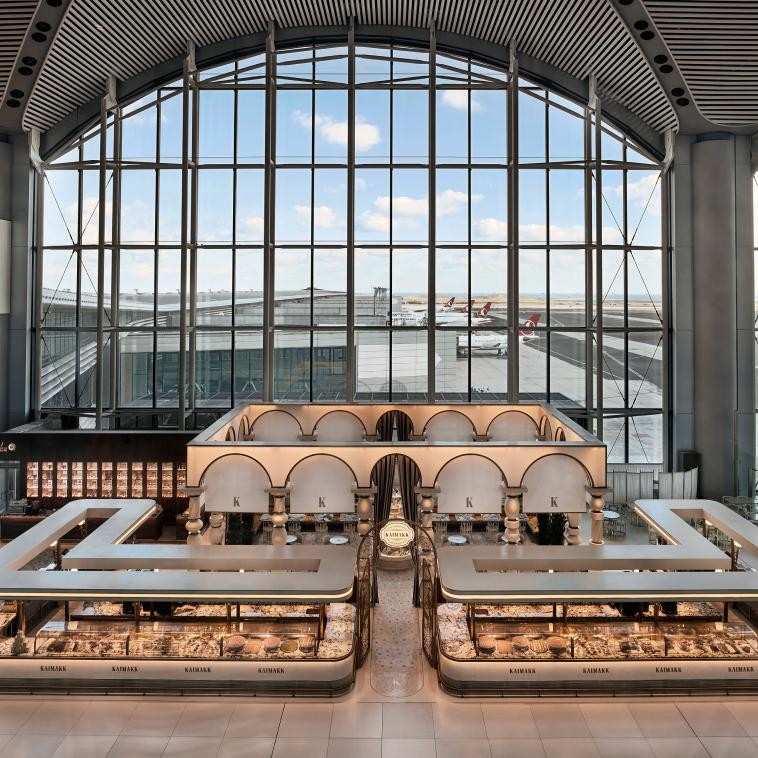 KAIMAKK, Türkiye’deki ilk mağazası ile İstanbul Havalimanı’nda
