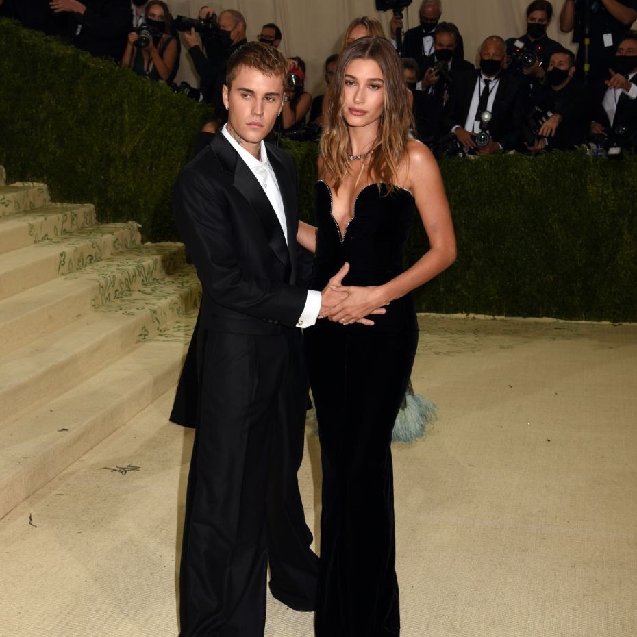 Hailey Bieber Doğum Yaptı