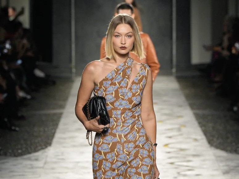 Versace 2025 İlkbahar/Yaz Koleksiyonu