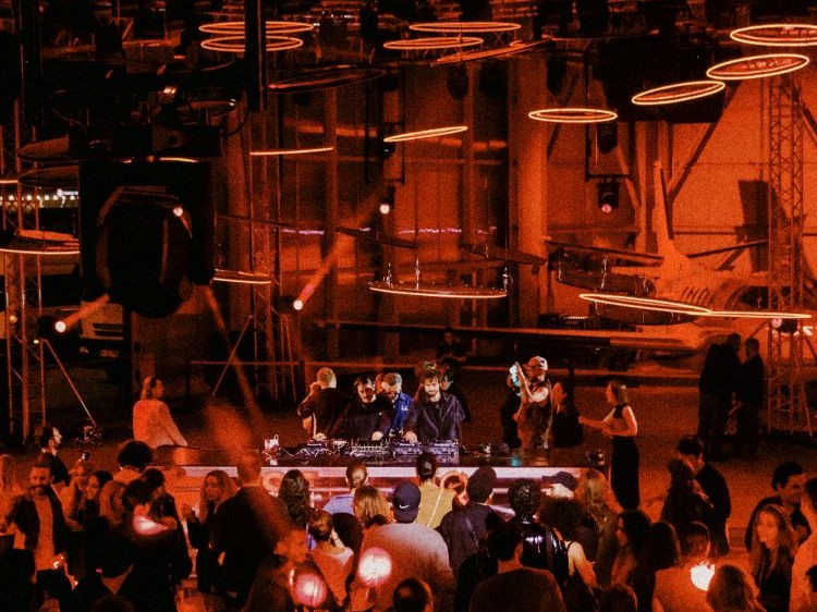 Nike Air Max Dn8’ten İlhamla