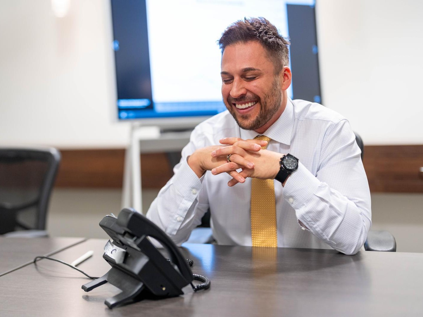 Neil Anders: Finans ve Medya Alanında Çok Yönlü Bir Kariyer