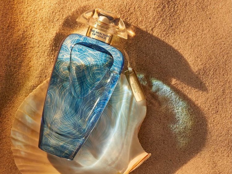 Cyprus Shell: Afrodit’in Kokusuna Yolculuk