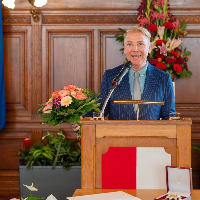 Atıl Kutoğlu’na Viyana’dan Gümüş Onur Nişanı