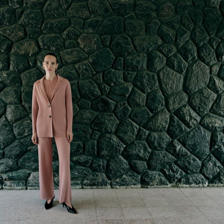 KNITSS’ten Zamansız Şıklık: “Essentials” Koleksiyonu