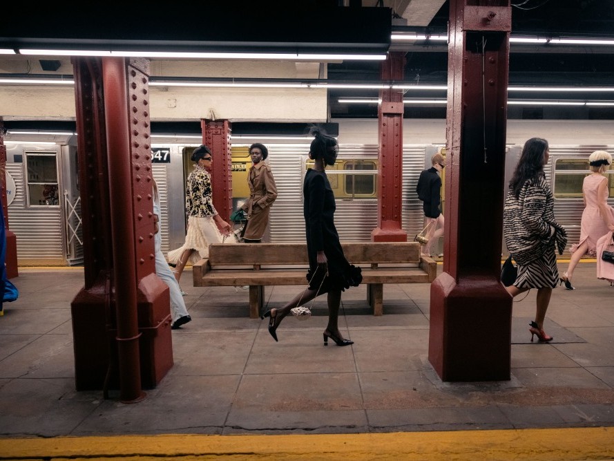 Chanel – 2026 Métiers d’Art Koleksiyonu: Yeni Nesil Yüksek Zanaatin Sinematik Yolculuğu