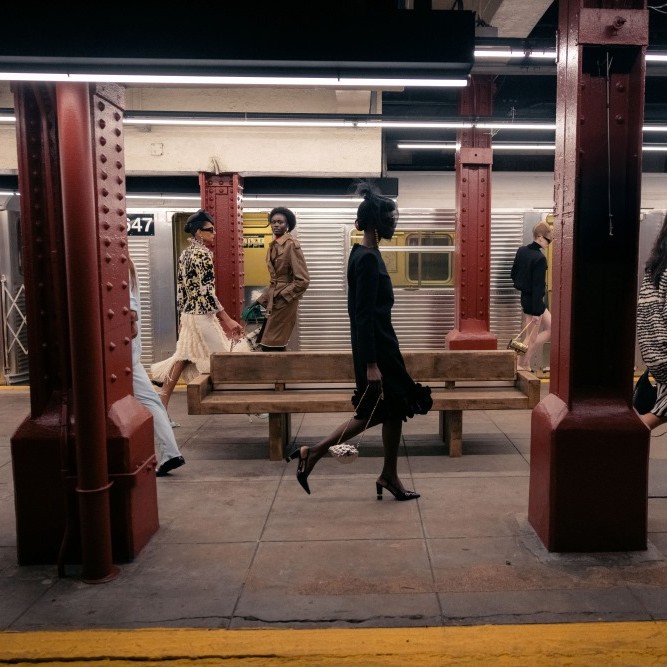 Chanel – 2026 Métiers d’Art Koleksiyonu: Yeni Nesil Yüksek Zanaatin Sinematik Yolculuğu