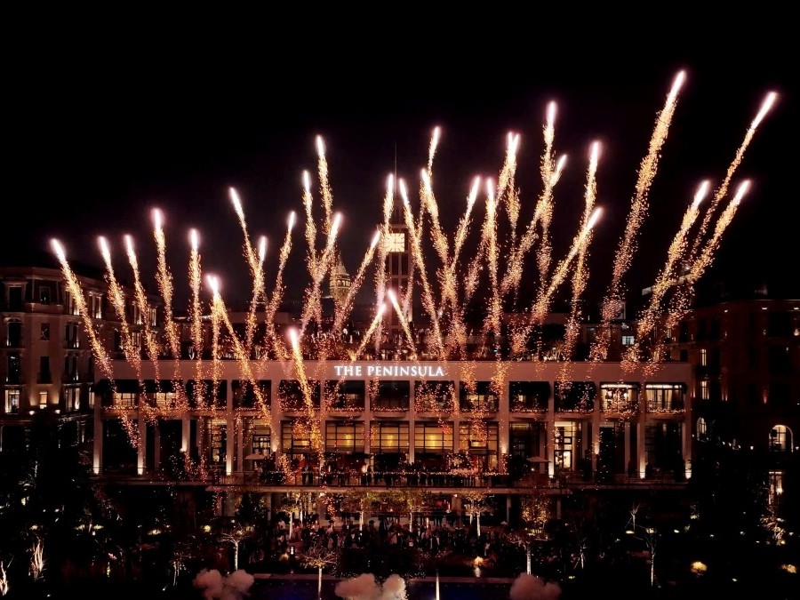 The Peninsula İstanbul'da Rendez-Vous at Midnight Teması ile Yılbaşı Galası