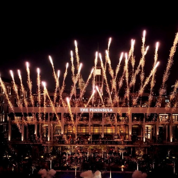 The Peninsula İstanbul'da Rendez-Vous at Midnight Teması ile Yılbaşı Galası