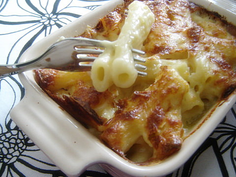 Taze soğanlı kremalı makarna (fırında)