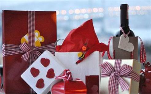 Bu kutuların içinde aşk var