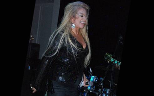 Porno yıldızları gibi oldum