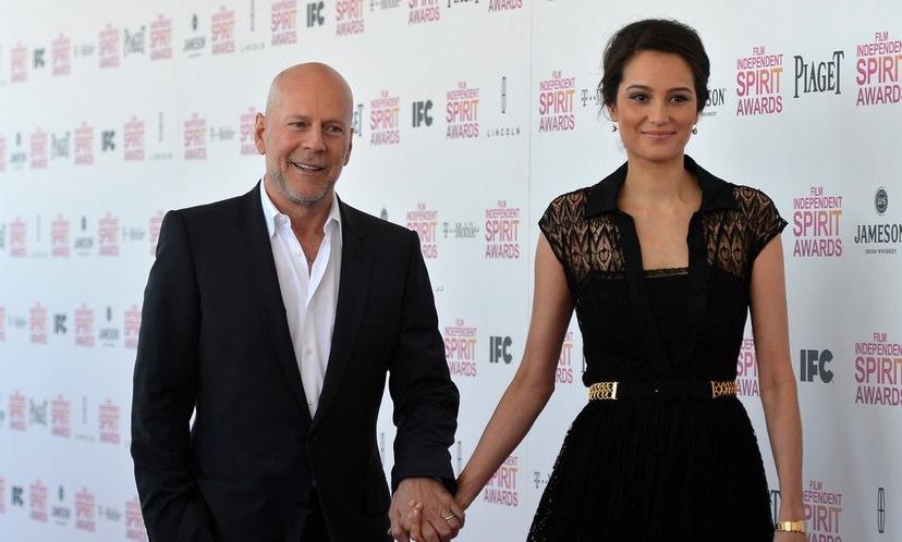 Türk modacı giydirdi