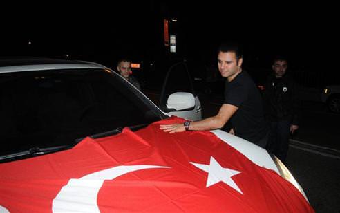 Alişan askere giderayak dostlarına seslendi!