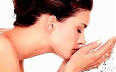 Soğuk su yüz felcine sebep mi?