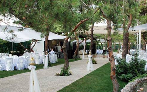 Bulutların üstünde