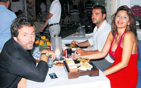 Yemekte hasret giderdi