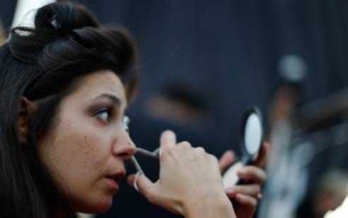 İstanbul Fashion Week Backstage görüntüleri sadece Cafe Ruj’da!