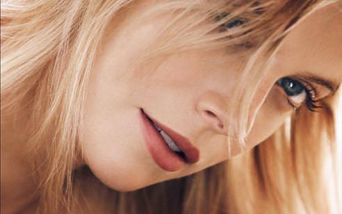 Saçlarımız neden dökülüyor?