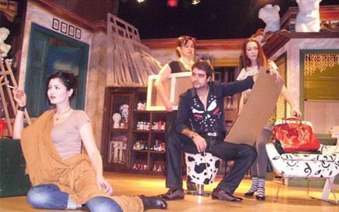 Tek kadın, iki son: “Cam” 8 Ocak’ta perdelerini açıyor!