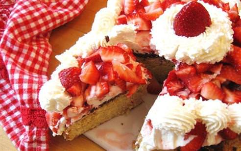 En güzel 10 çilekli pasta!