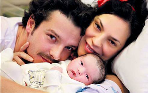 Salkım'ın kızı Ada ile ilk fotoğrafı